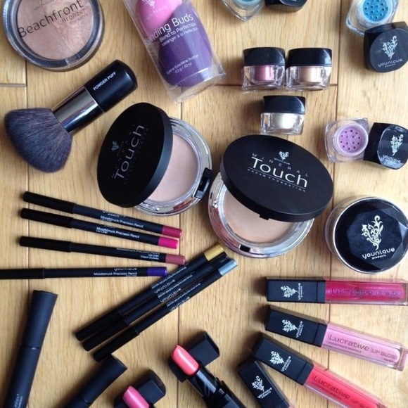 Younique make up order or join our team. - Picture 1 of 2